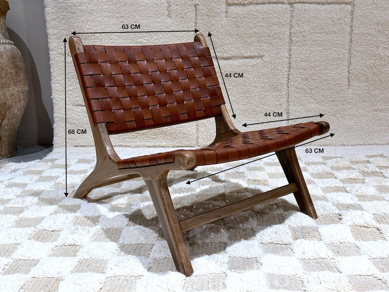 Dark brown Lounge chair